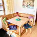 Apartment Gutshof Zum Schluxen Pinswang