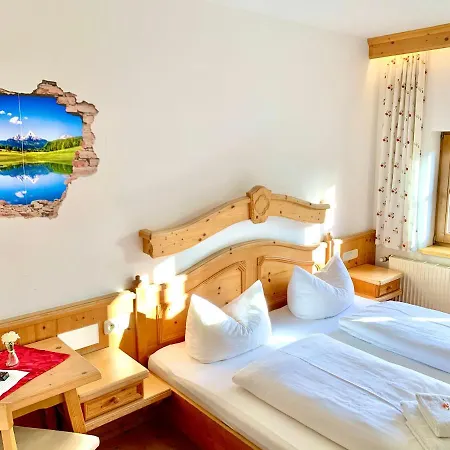 Gutshof Zum Schluxen * Pinswang